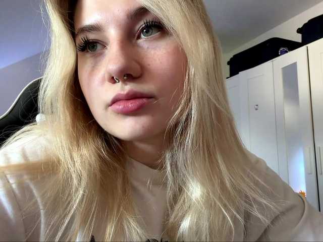 FlippyPippy live webcam show