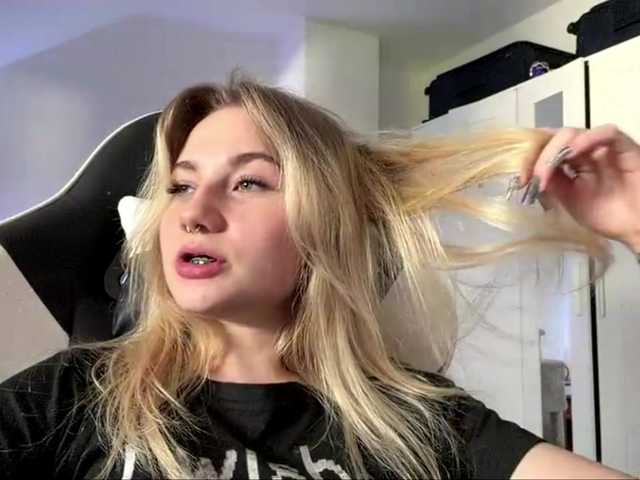 FlippyPippy live webcam show