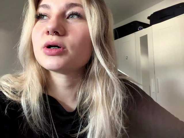 FlippyPippy live cam on BongaCams