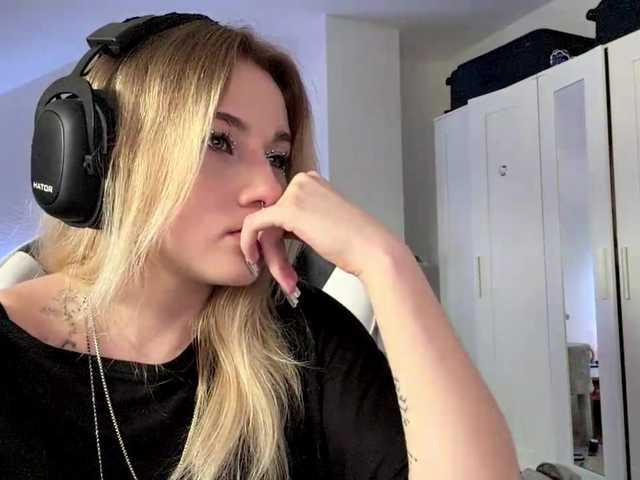 FlippyPippy live cam on BongaCams