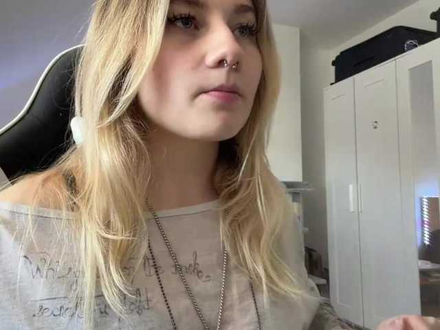 FlippyPippy live cam on BongaCams
