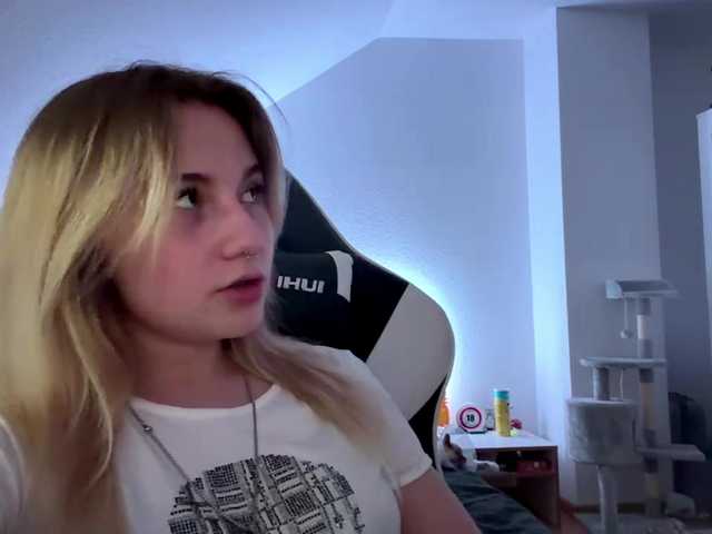 FlippyPippy live cam on BongaCams