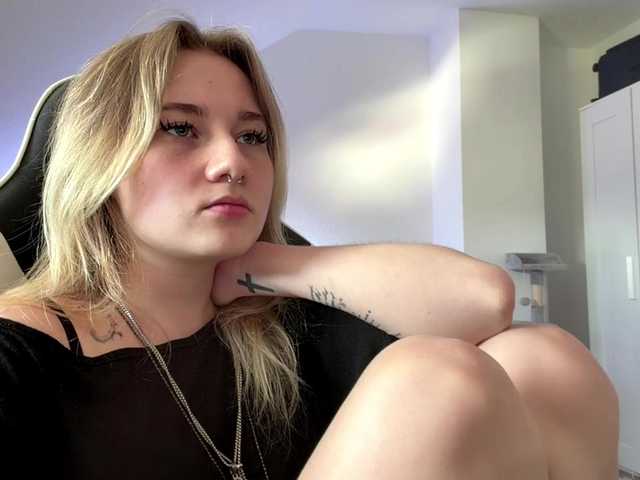 FlippyPippy live cam on BongaCams