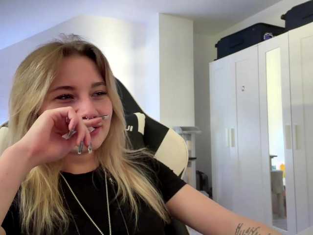 FlippyPippy live cam on BongaCams