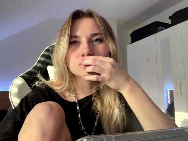 FlippyPippy live cam on BongaCams
