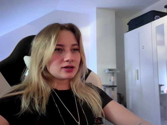 FlippyPippy live cam on BongaCams