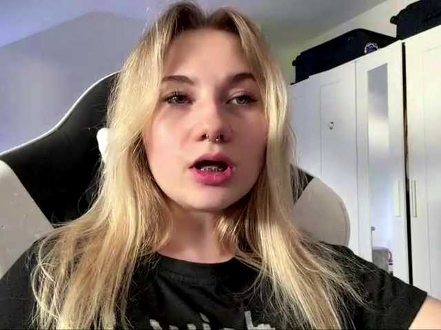 FlippyPippy live webcam show