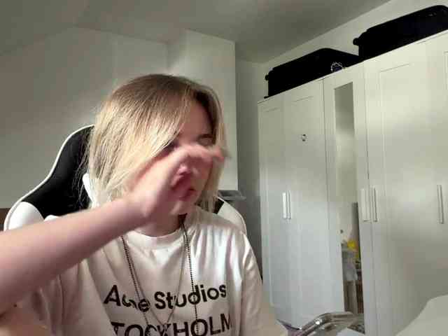 FlippyPippy Live Webcam on BongaCams