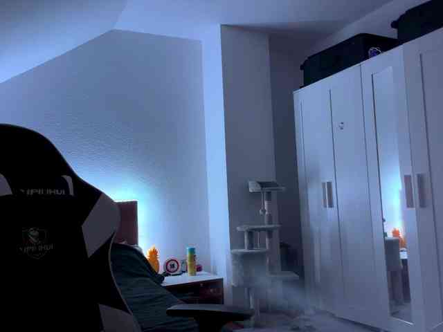 FlippyPippy Live Webcam on BongaCams
