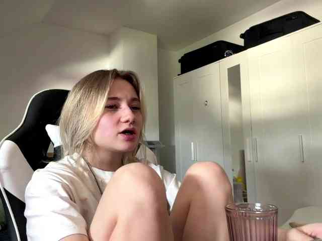 FlippyPippy Live Webcam on BongaCams