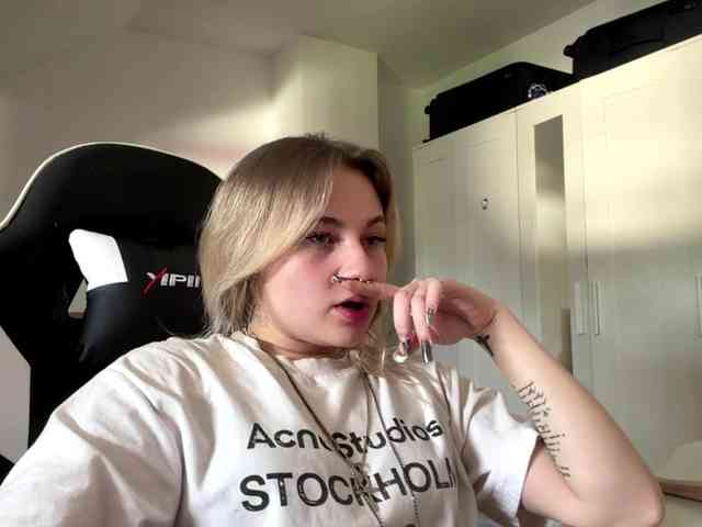 FlippyPippy Live Webcam on BongaCams