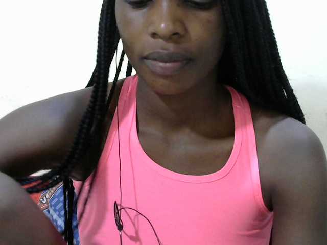 Sexypussie live cam on BongaCams