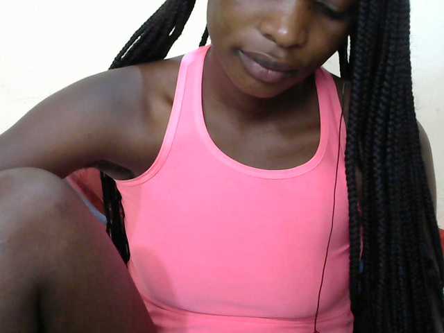 Sexypussie live cam on BongaCams