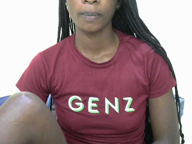 Sexypussie live webcam show