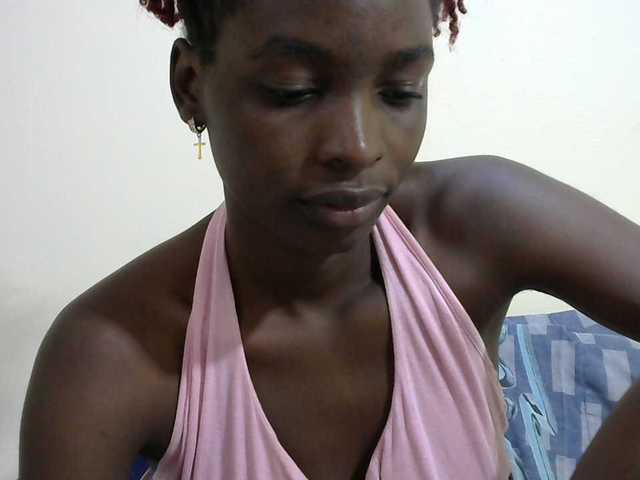 Sexypussie live cam on BongaCams