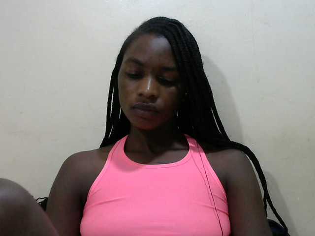 Sexypussie live cam on BongaCams