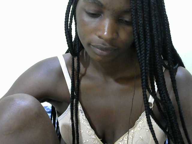 Sexypussie live cam on BongaCams