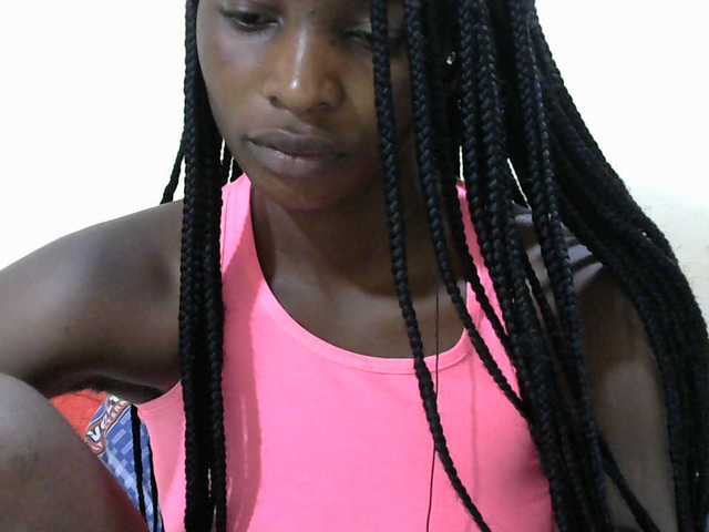 Sexypussie live cam on BongaCams
