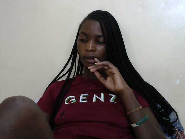 Sexypussie live cam on BongaCams