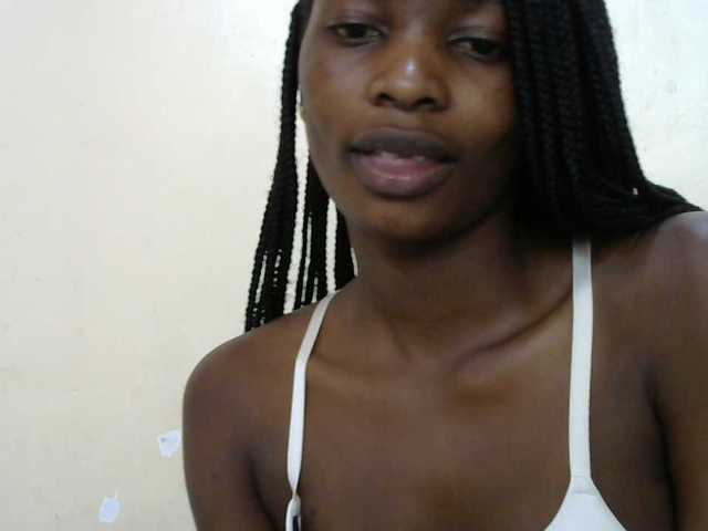 Sexypussie live cam on BongaCams