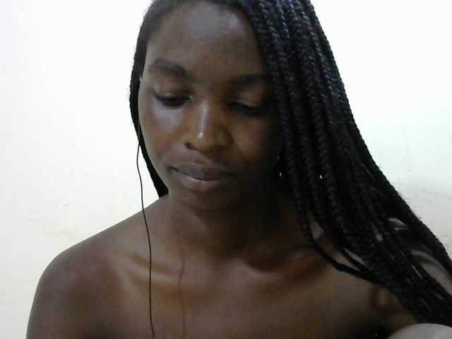 Sexypussie live cam on BongaCams