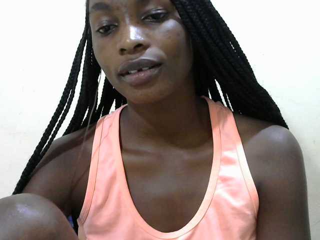 Sexypussie live cam on BongaCams