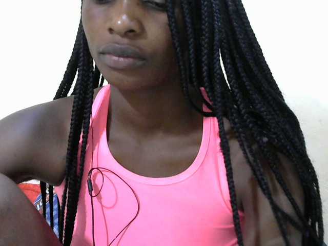 Sexypussie live cam on BongaCams