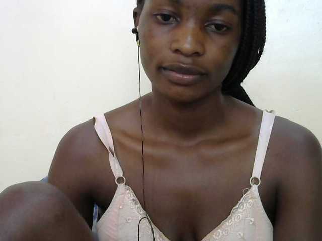 Sexypussie live webcam show