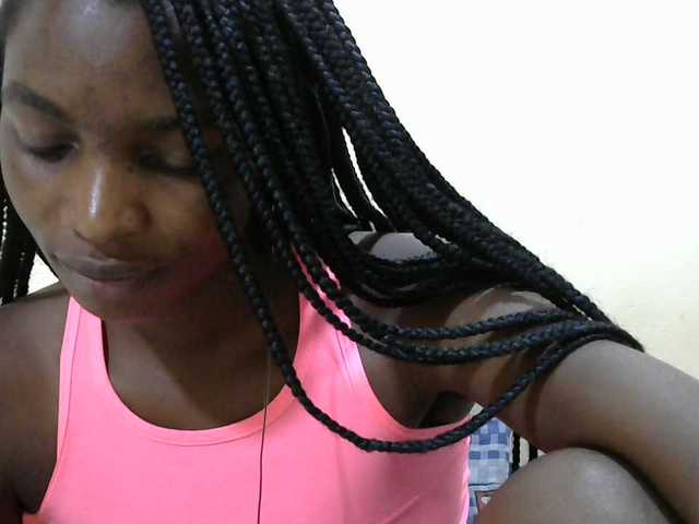 Sexypussie live cam on BongaCams