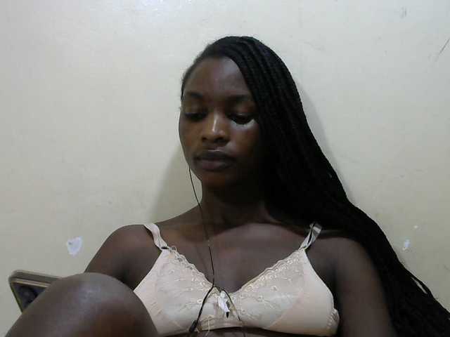 Sexypussie live webcam show