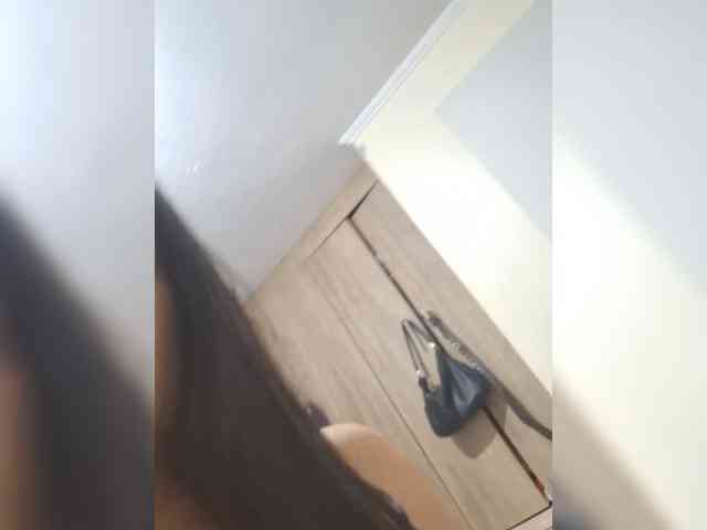Alejandra25 Live Webcam on BongaCams
