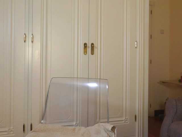 Milagoddesss live webcam show