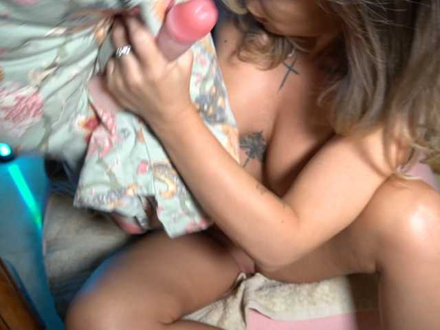 Milagoddesss live cam preview