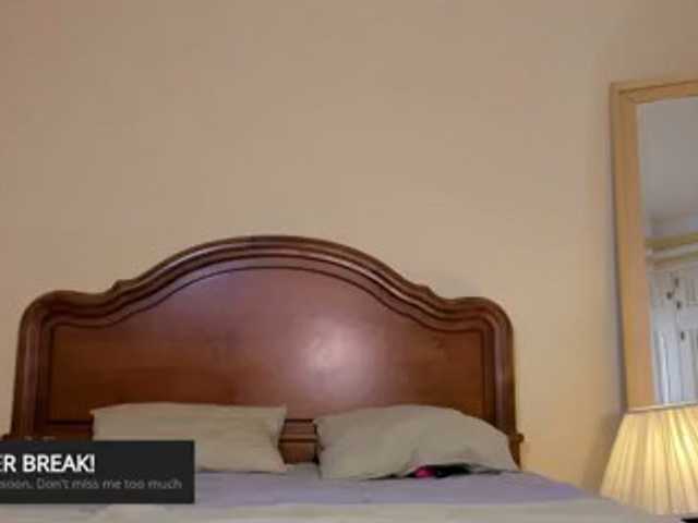 Milagoddesss live cam on BongaCams