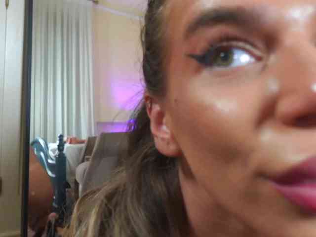 Milagoddesss webcam