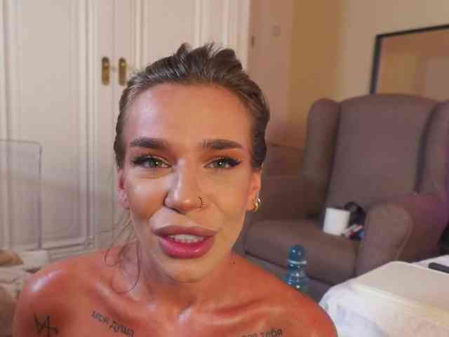 Milagoddesss webcam