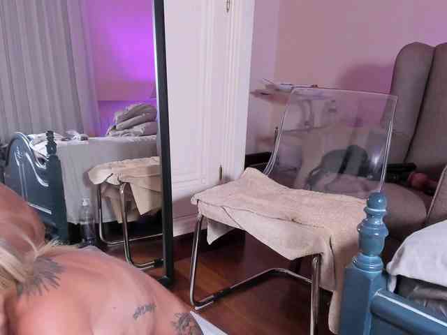 Milagoddesss webcam