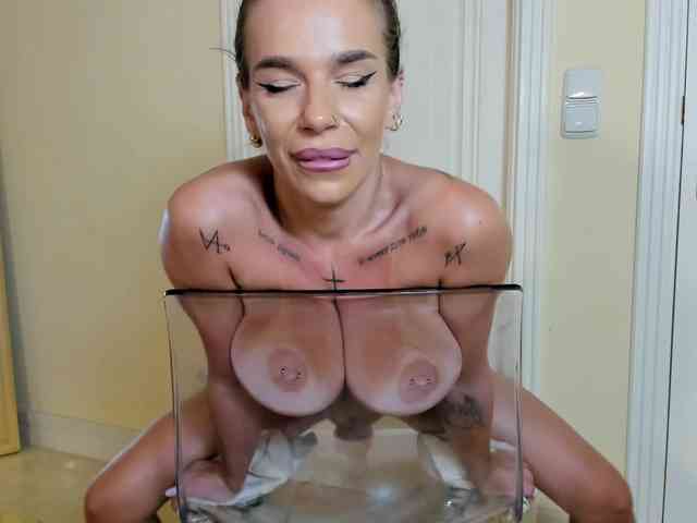 Milagoddesss webcam