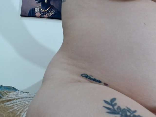 kasandracute18 live webcam show
