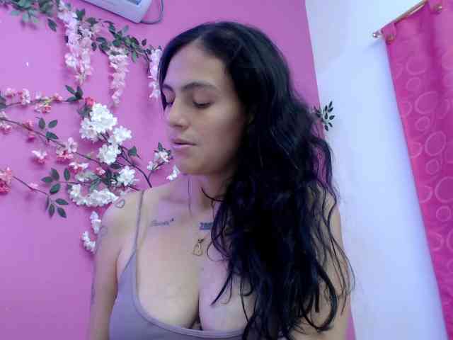 kasandracute18 webcam