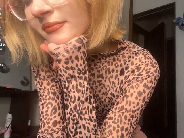 JorniChou live cam on BongaCams