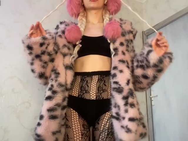 JorniChou live cam preview