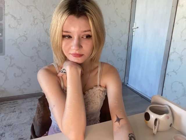 JorniChou live cam on BongaCams