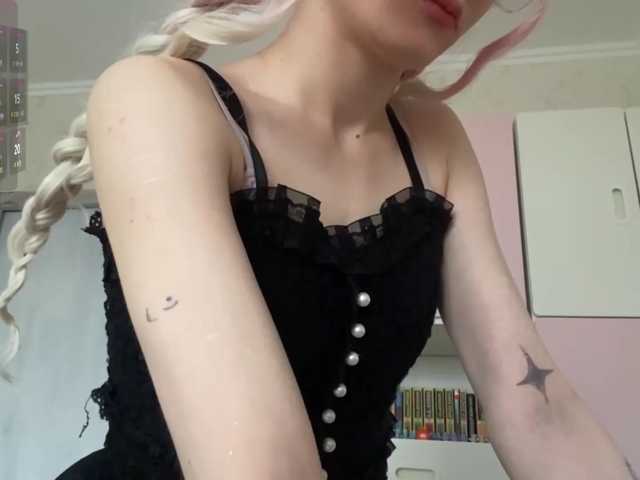JorniChou live cam on BongaCams
