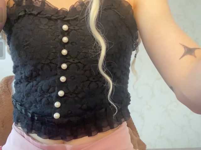JorniChou live cam on BongaCams