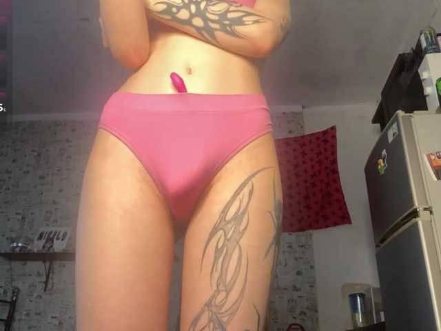 JorniChou live cam preview