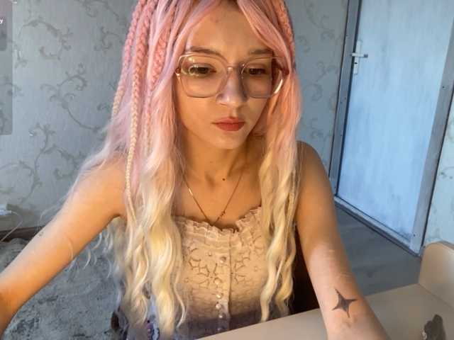JorniChou live cam on BongaCams