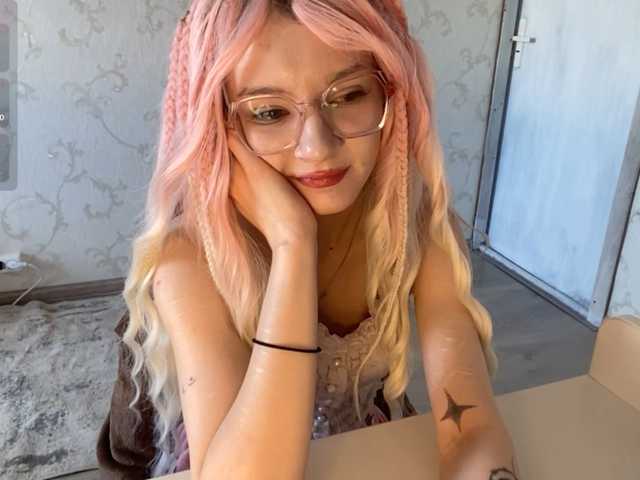 JorniChou live cam on BongaCams