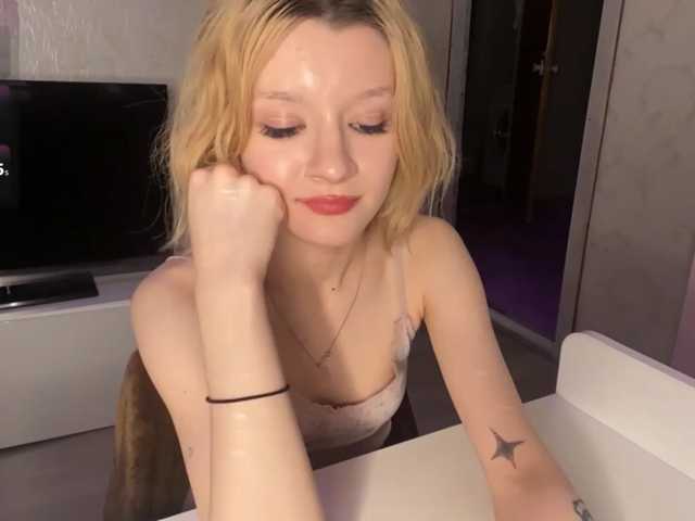 JorniChou live cam on BongaCams