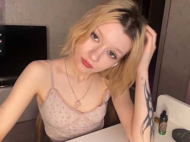 JorniChou live cam on BongaCams